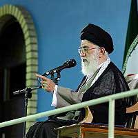 تا من زنده هستم نخواهم گذاشت حرکت عظیم ملت ذره ای از آرمانها منحرف شود 